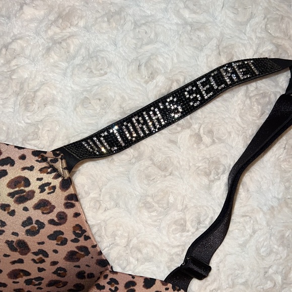 Victoria’s Secret push up bra - Picture 3 of 4